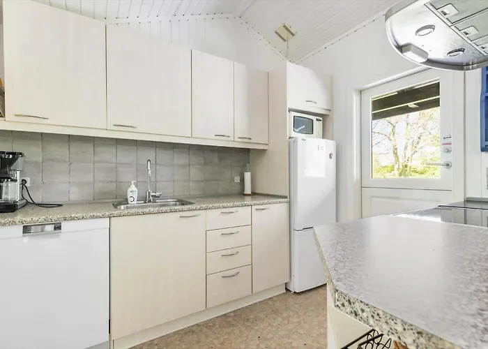 6717-ronne-holmegardsvej-28 Сasa de vacaciones Rønne